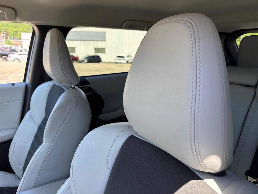 Used 2025 Mitsubishi Outlander SE AWD/4WD image 12