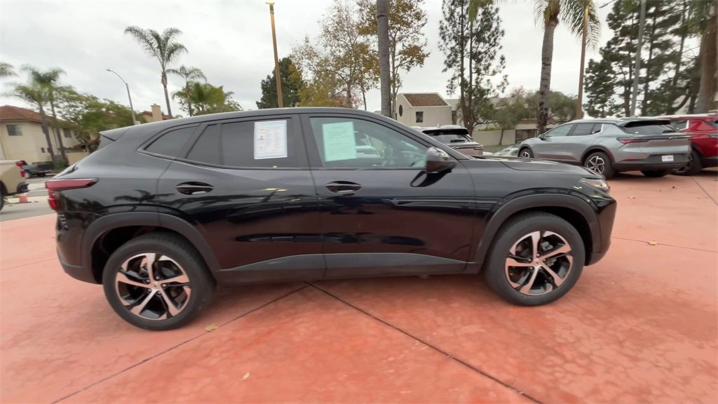 Used 2024 Chevrolet Trax RS w/ Driver Confidence Package image 9