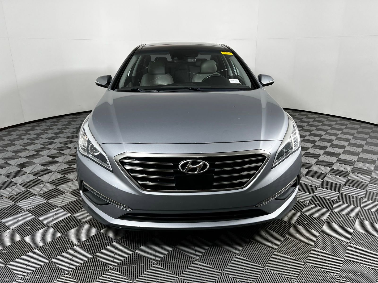 Used 2015 Hyundai Sonata Limited w/ Option Group 06 image 2