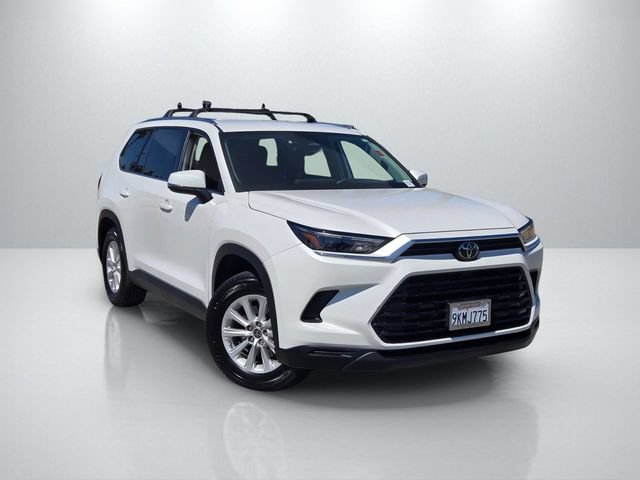 Used 2024 Toyota Grand Highlander XLE FWD image 1