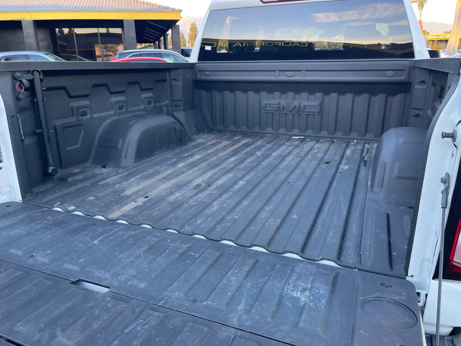 Used 2022 GMC Sierra 1500 Elevation image 21