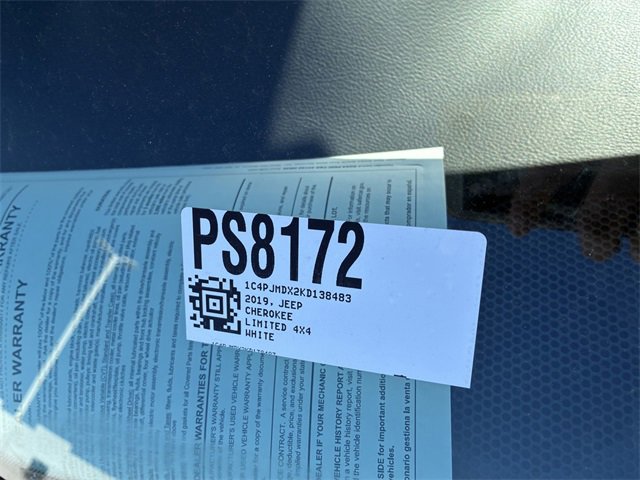 Used 2019 Jeep Cherokee Limited image 32