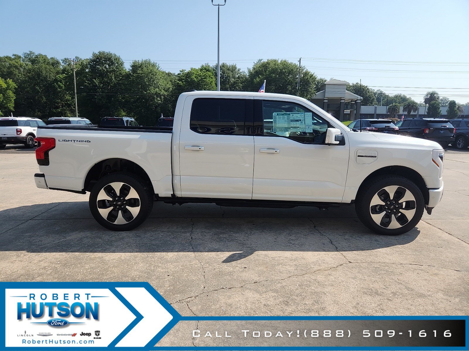 New 2023 Ford F150 Lightning Platinum AWD/4WD image 5