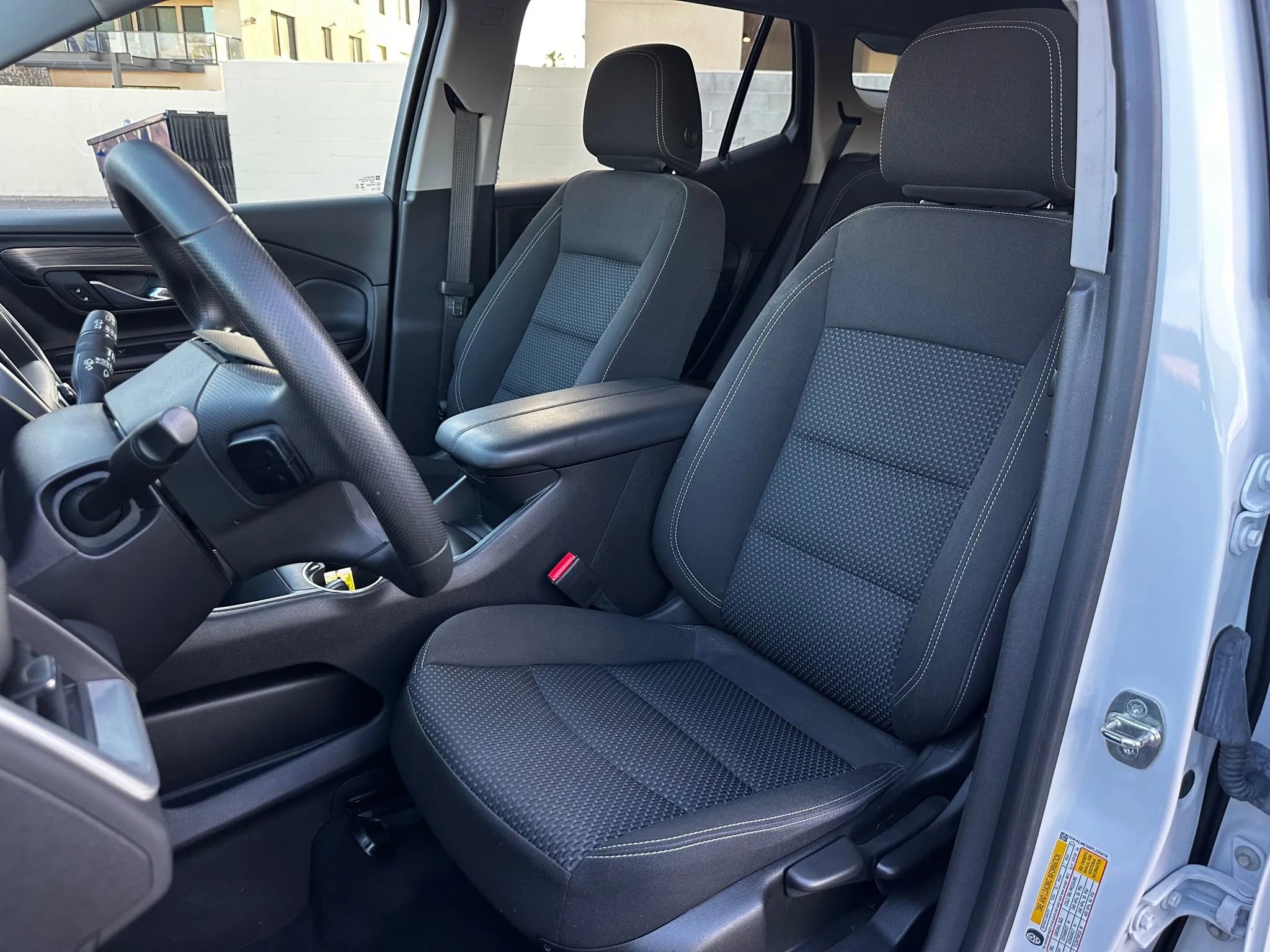 Used 2023 GMC Terrain SLE image 13