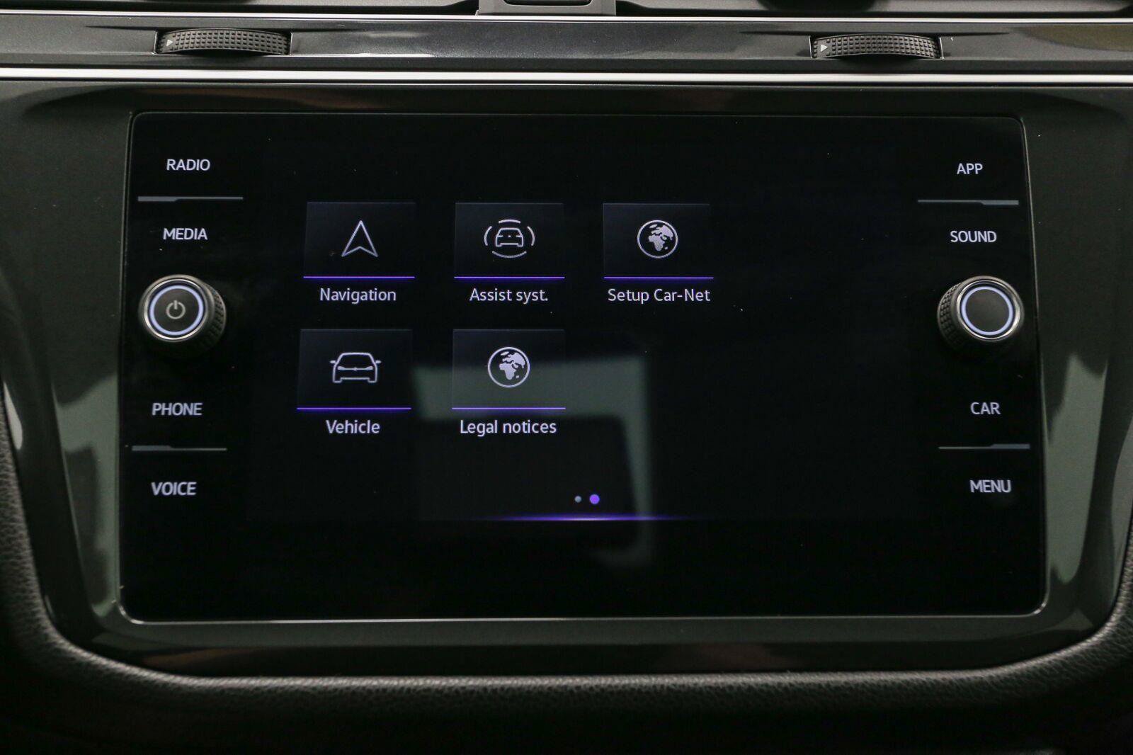 Certified 2023 Volkswagen Tiguan SE R-Line AWD/4WD image 29