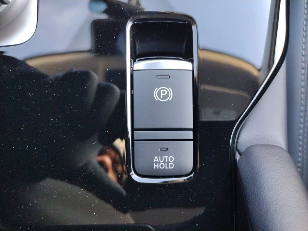 New 2026 Mitsubishi Outlander SEL image 23