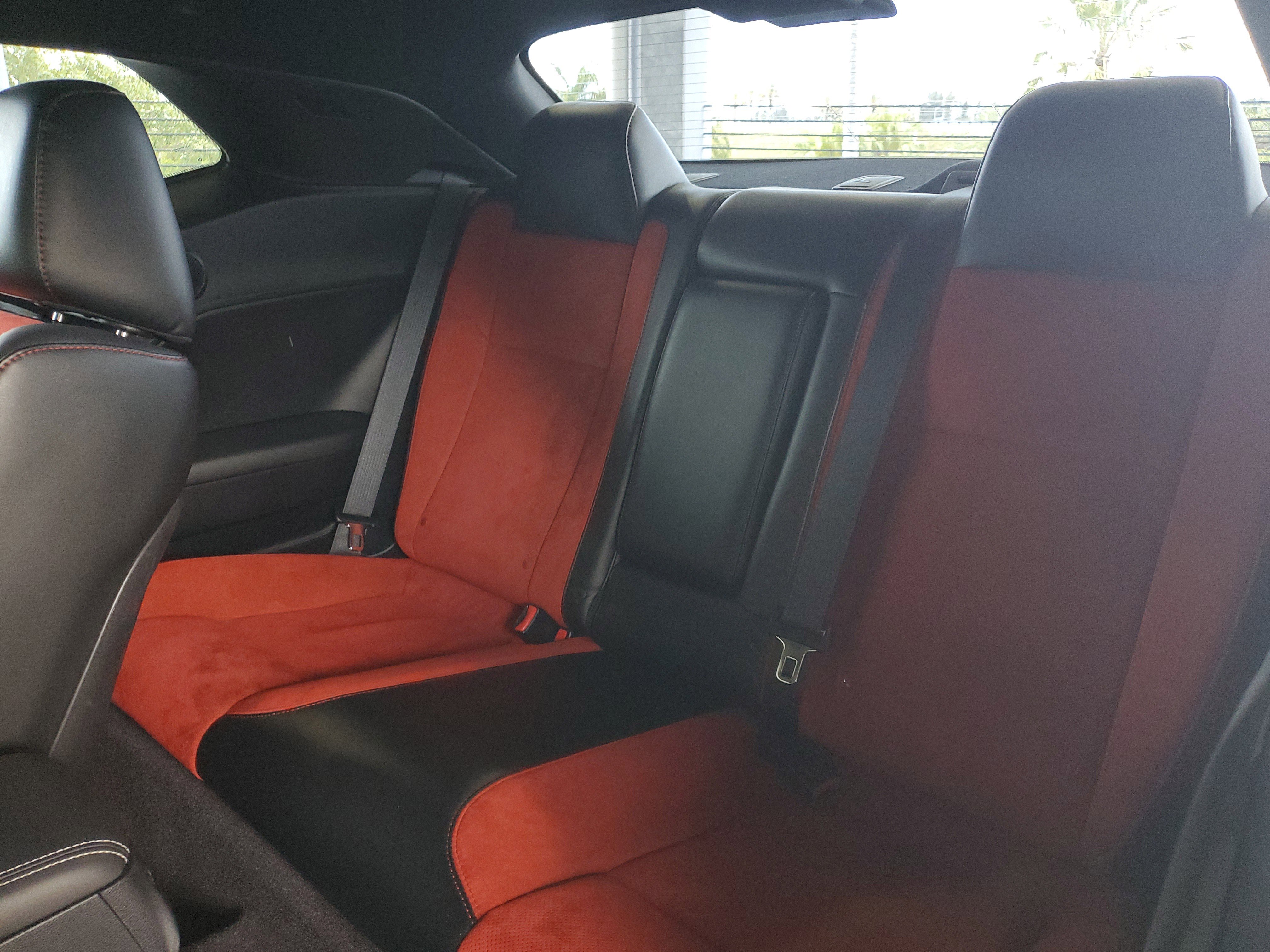 Used 2016 Dodge Challenger R/T Scat Pack w/ Leather Interior Group RWD image 9