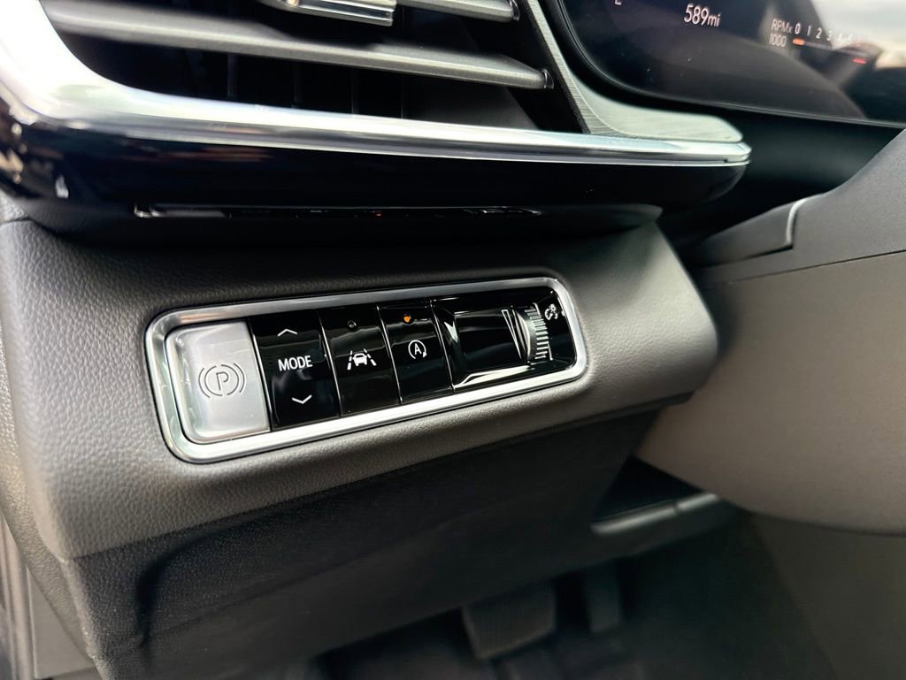 Used 2025 Buick Envision Preferred AWD/4WD image 19