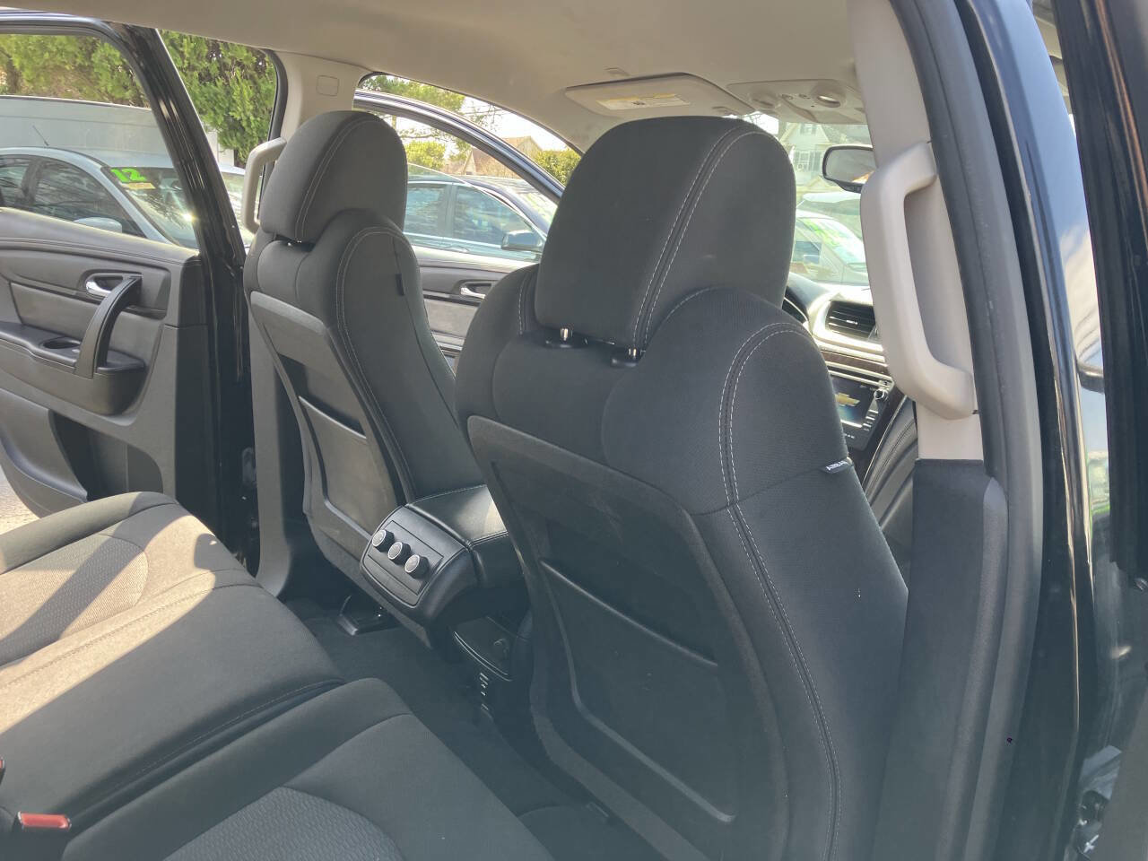 Used 2016 Chevrolet Traverse LT image 31