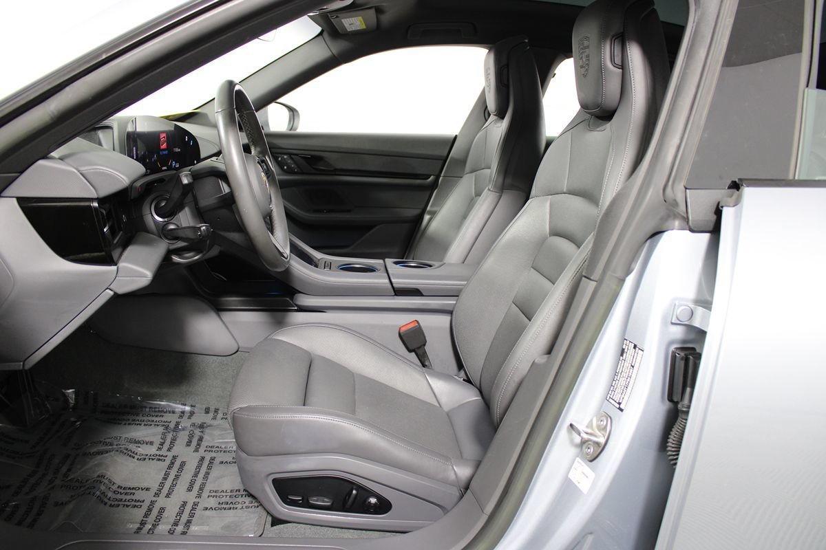Used 2023 Porsche Taycan RWD image 11