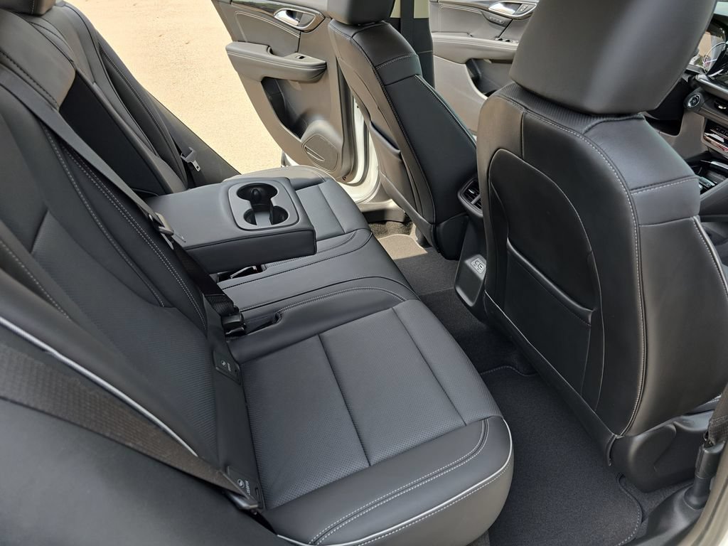 Certified 2023 Buick Envision Essence AWD/4WD image 11