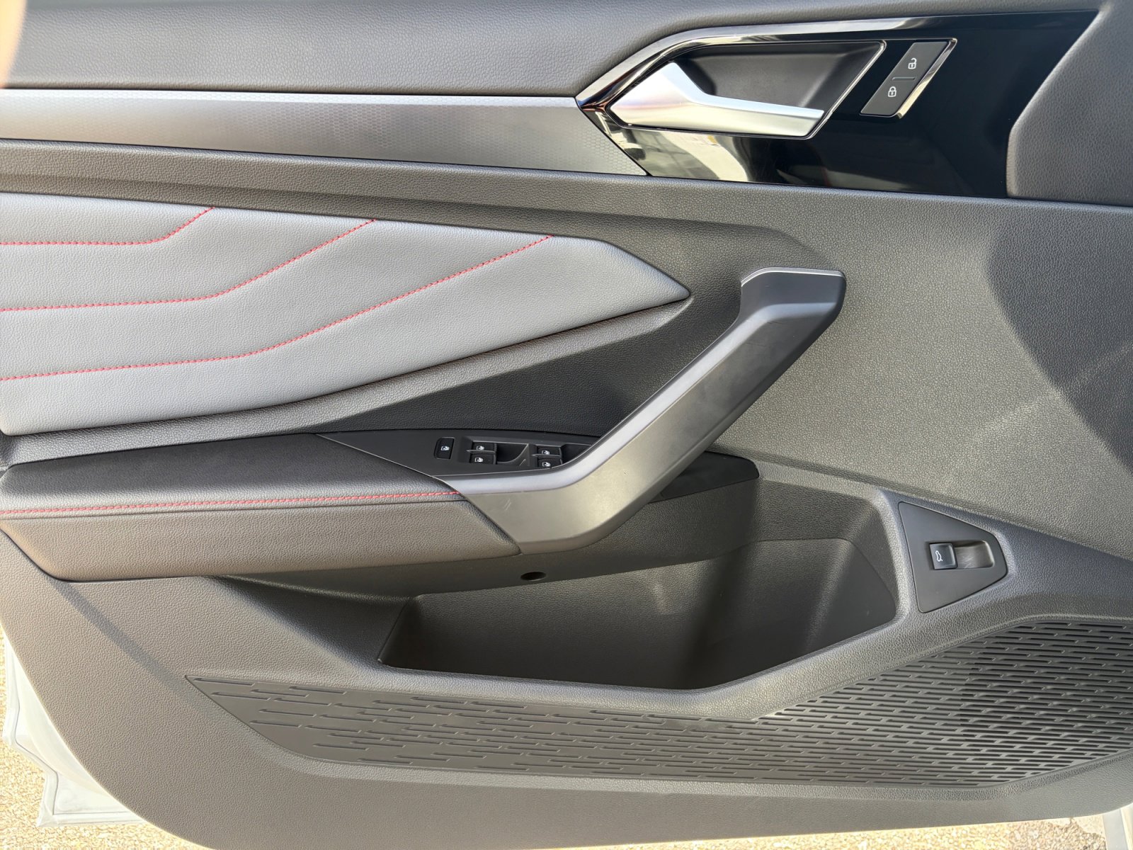 Used 2025 Volkswagen Jetta GLI Autobahn image 13