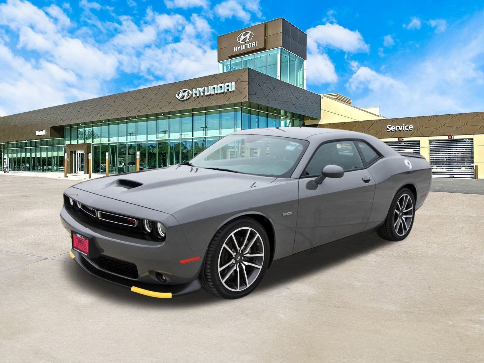 Used 2023 Dodge Challenger R/T w/ Plus Package image 10