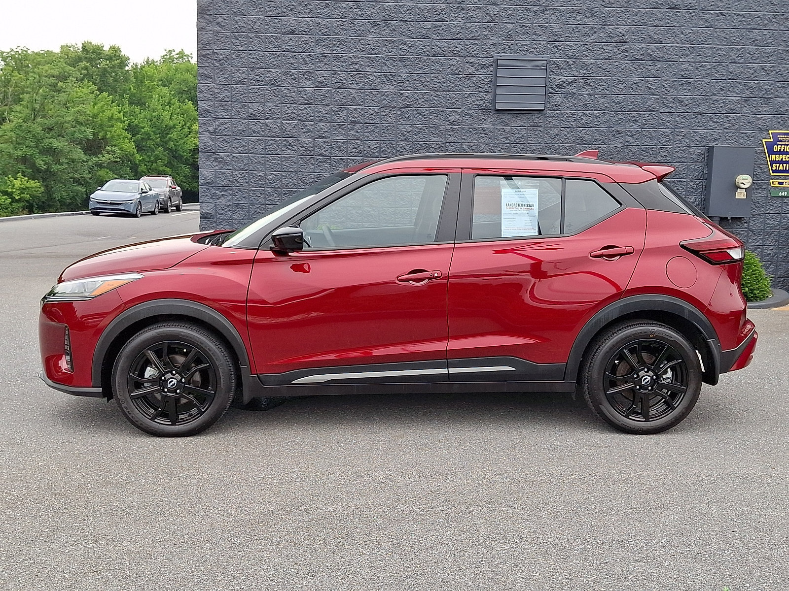 Certified 2024 Nissan Kicks SR w/ SR Premium Package FWD image 4