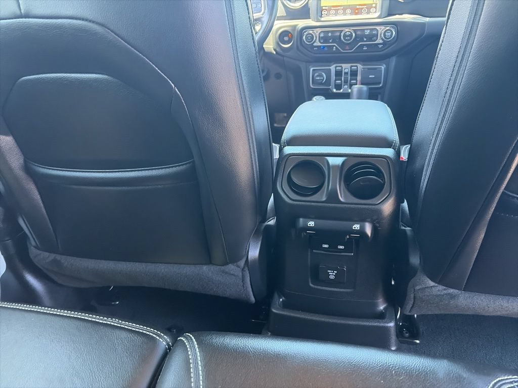 Used 2023 Jeep Wrangler Unlimited Sahara w/ Cold Weather Group AWD/4WD image 21