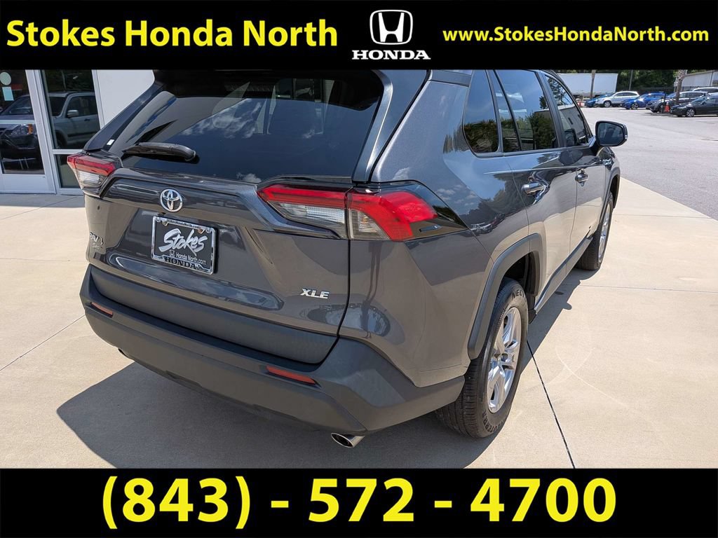 Used 2023 Toyota RAV4 XLE w/ Convenience Package FWD image 4