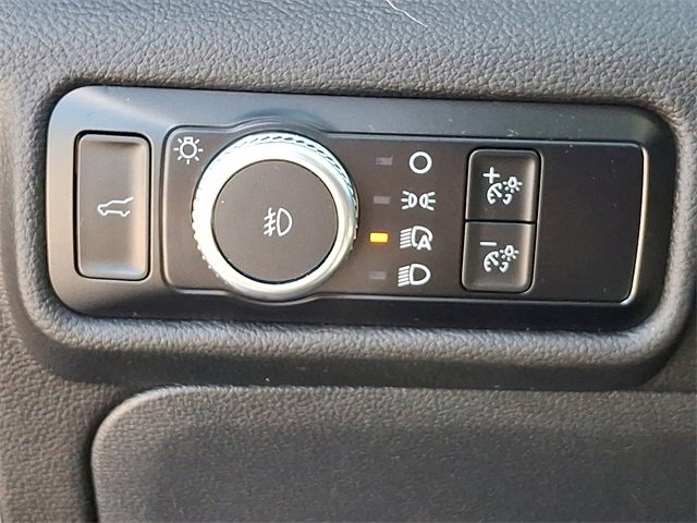 Used 2023 Ford Explorer XLT w/ Equipment Group 202A image 28