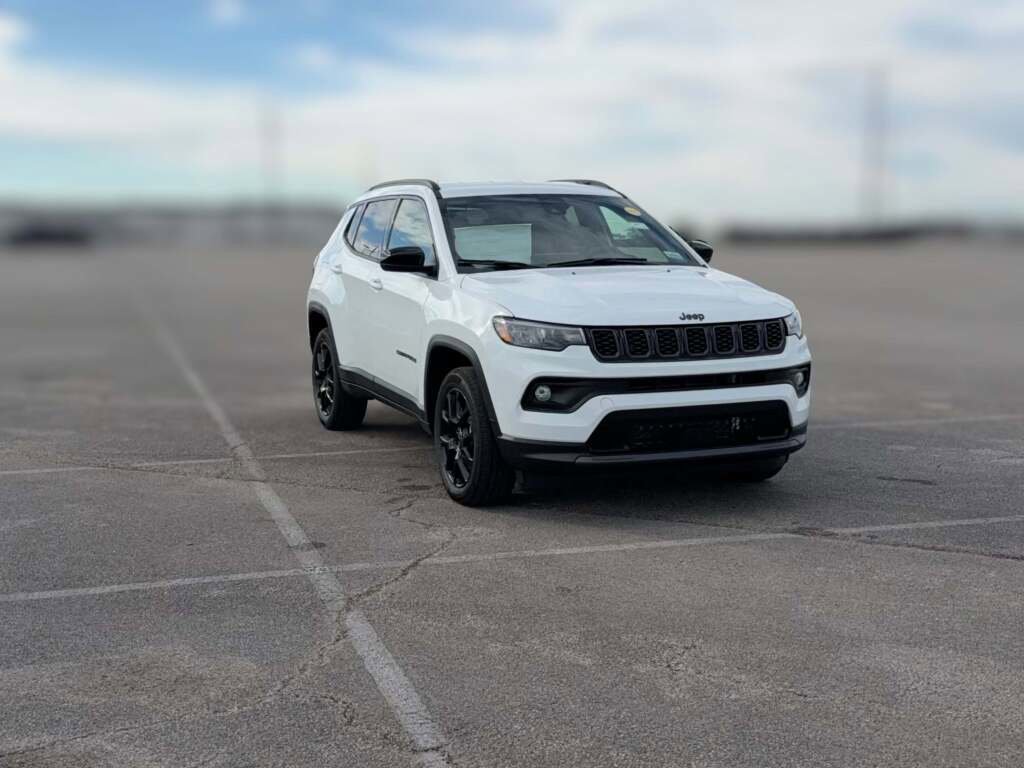 New 2026 Jeep Compass Latitude image 17