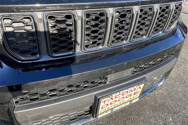 Used 2024 Jeep Grand Cherokee L Laredo image 31