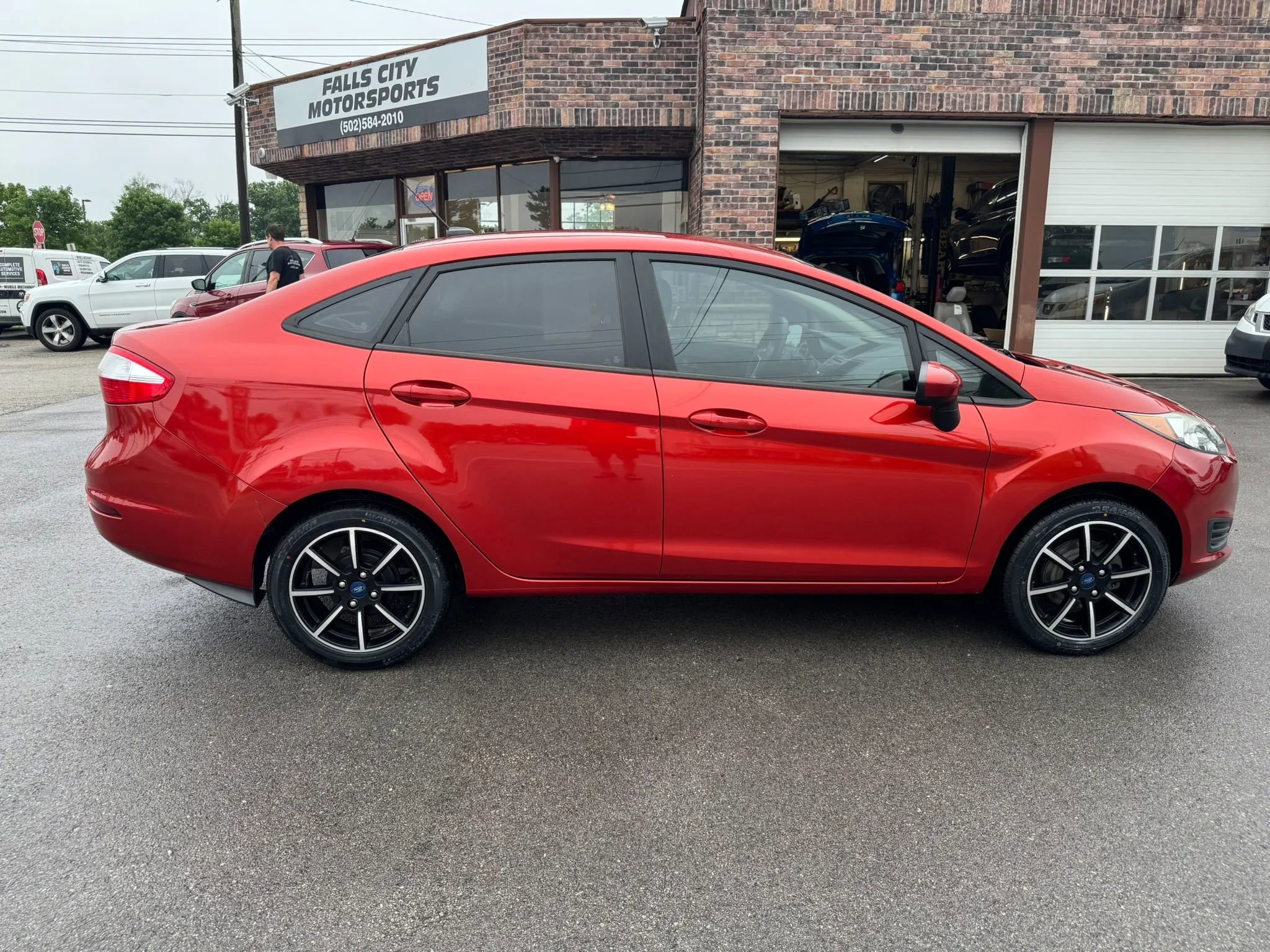Used 2019 Ford Fiesta SE FWD image 14