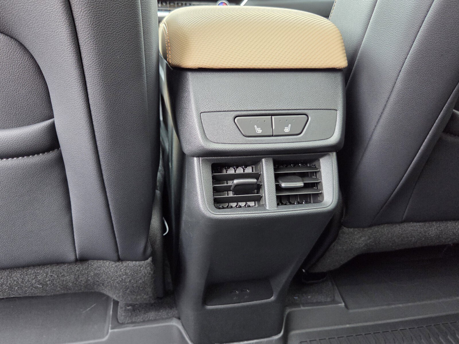 New 2027 Chevrolet Equinox ACTIV w/ Convenience Package III AWD/4WD image 10