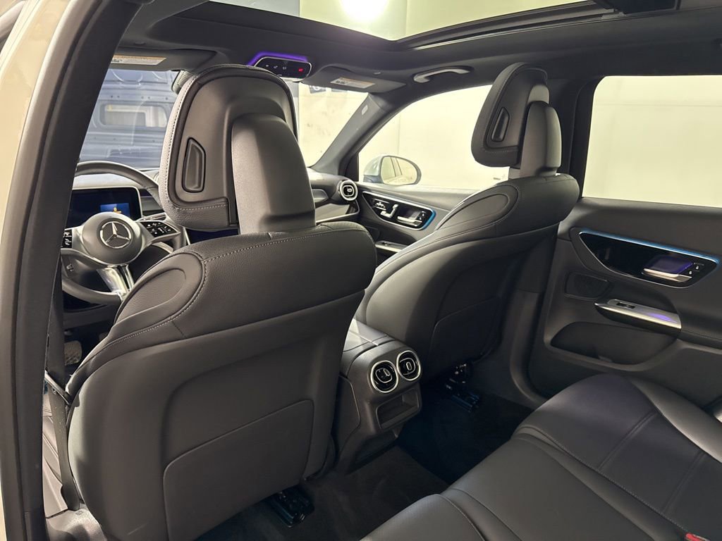 Certified 2025 Mercedes-Benz GLC 300 4MATIC image 16