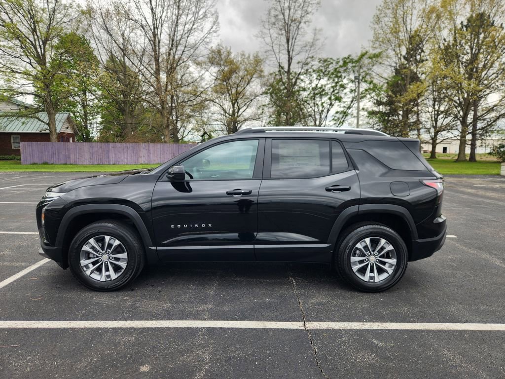 New 2026 Chevrolet Equinox LT w/ Convenience Package II FWD image 8