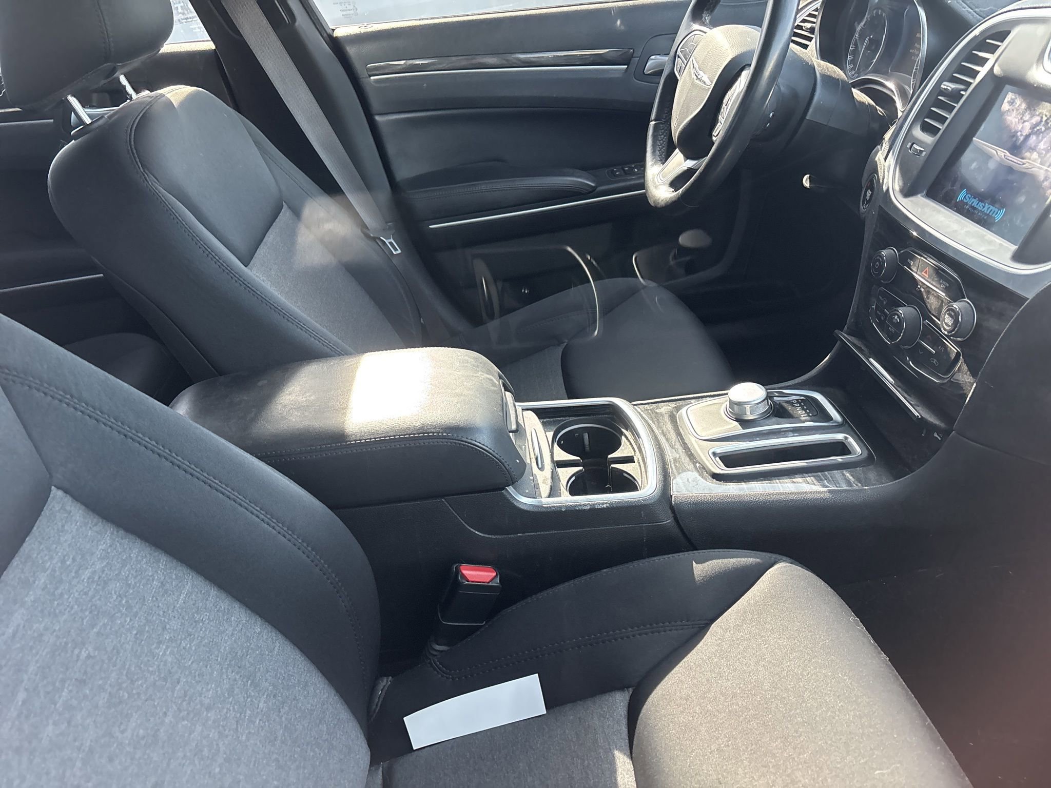 Used 2019 Chrysler 300 Touring w/ Sport Appearance Package image 5