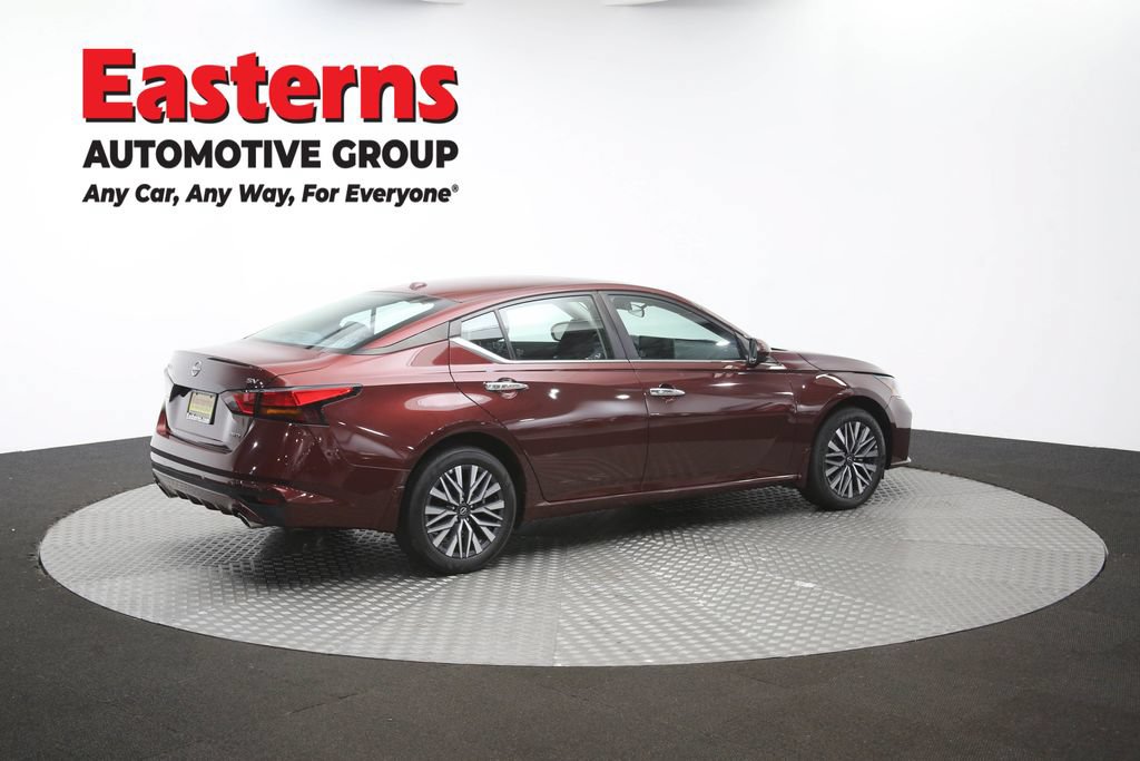 Used 2024 Nissan Altima 2.5 SV w/ SV Premium Package AWD/4WD image 43