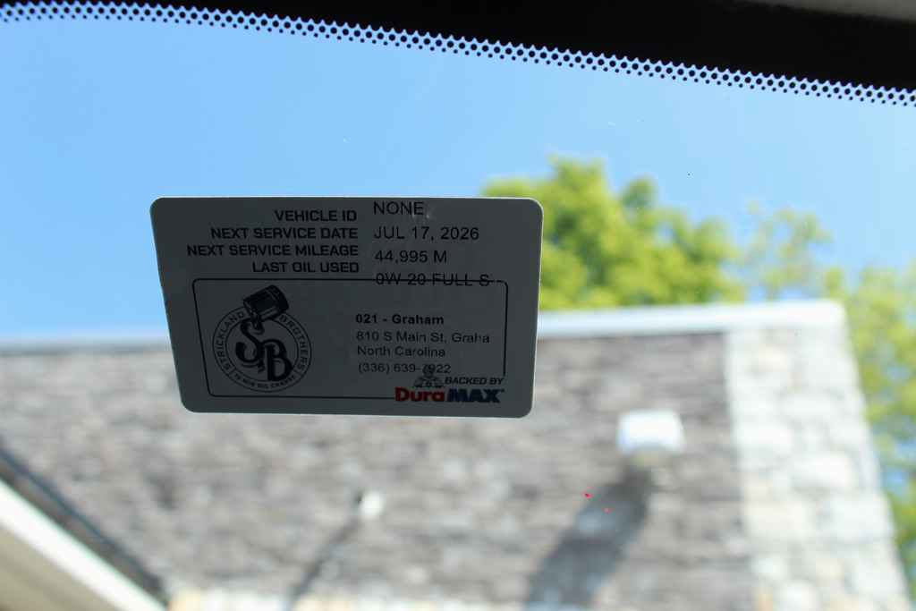 Used 2020 Nissan Kicks SV FWD image 13
