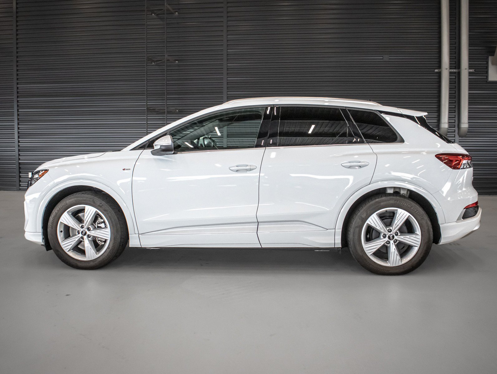 Used 2025 Audi Q4 e-tron Premium Plus w/ Premium Plus AWD/4WD image 14