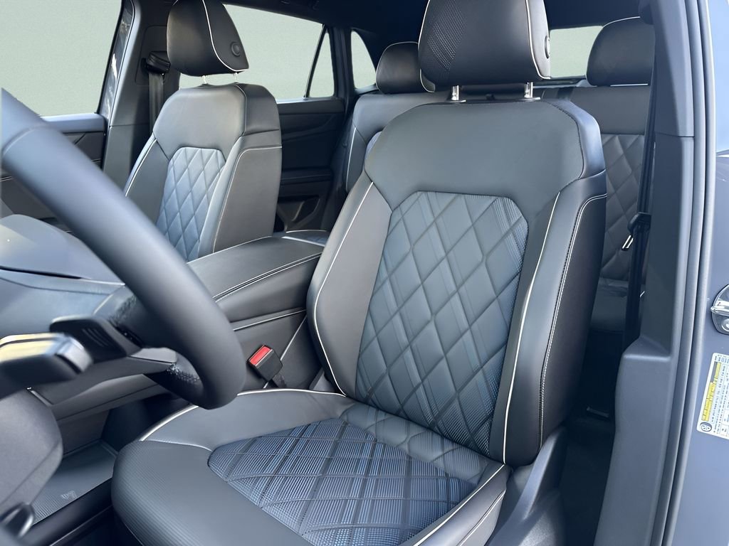 New 2026 Volkswagen Atlas Cross Sport SEL Premium R-Line image 11