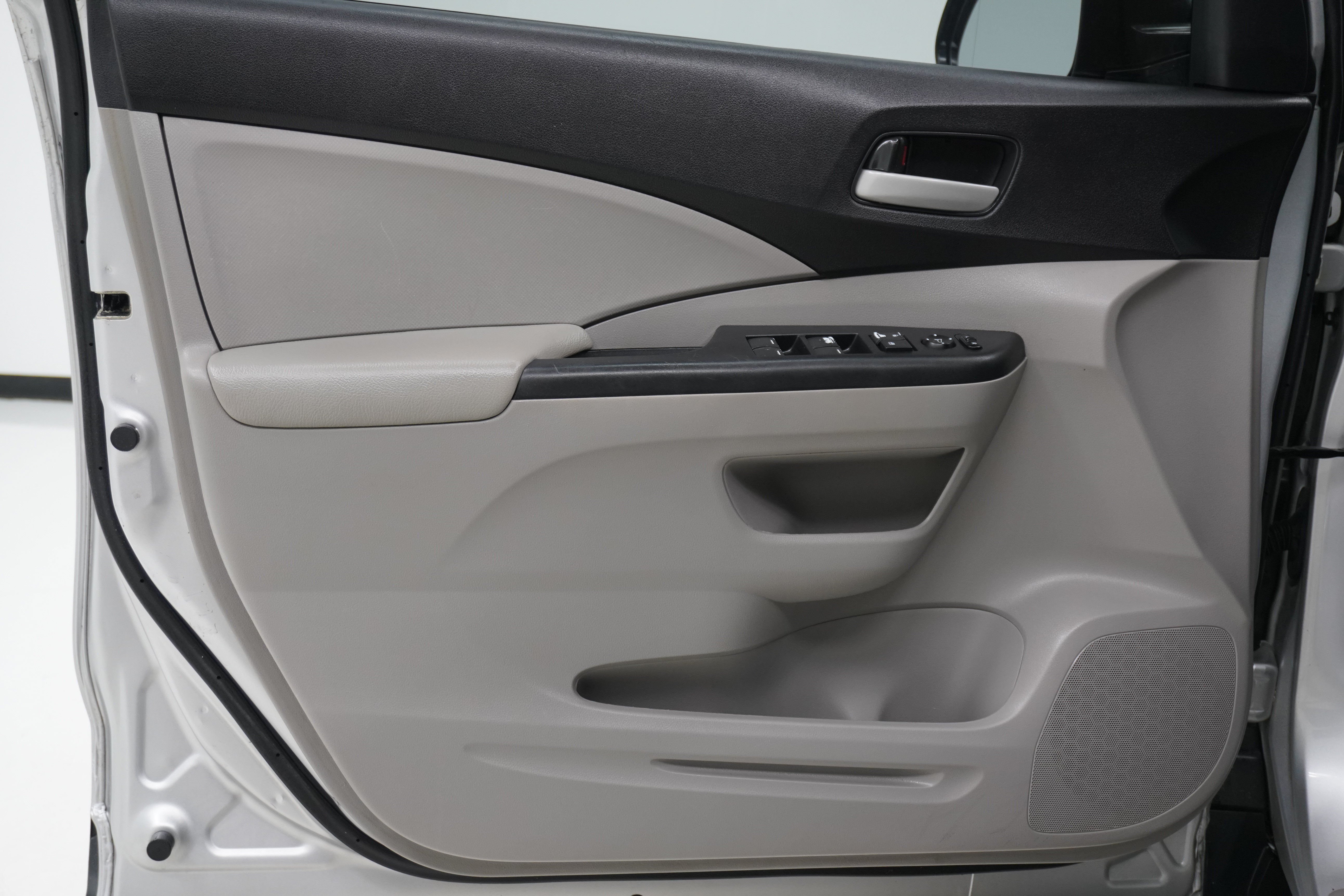Used 2012 Honda CR-V LX image 11