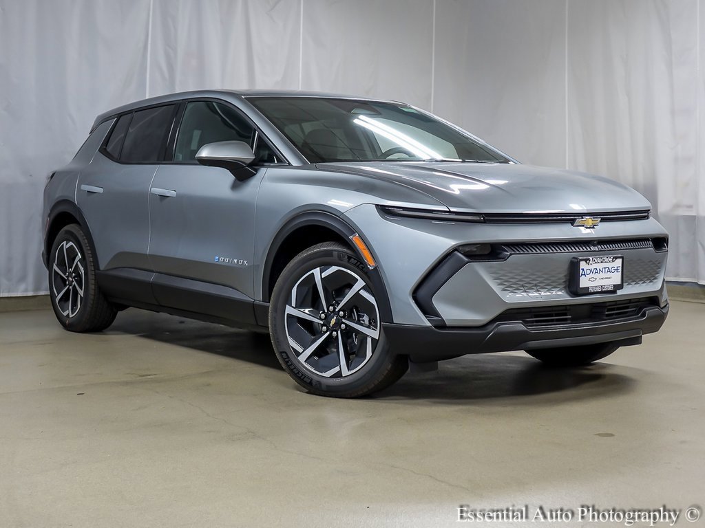 New 2026 Chevrolet Equinox EV LT image 2