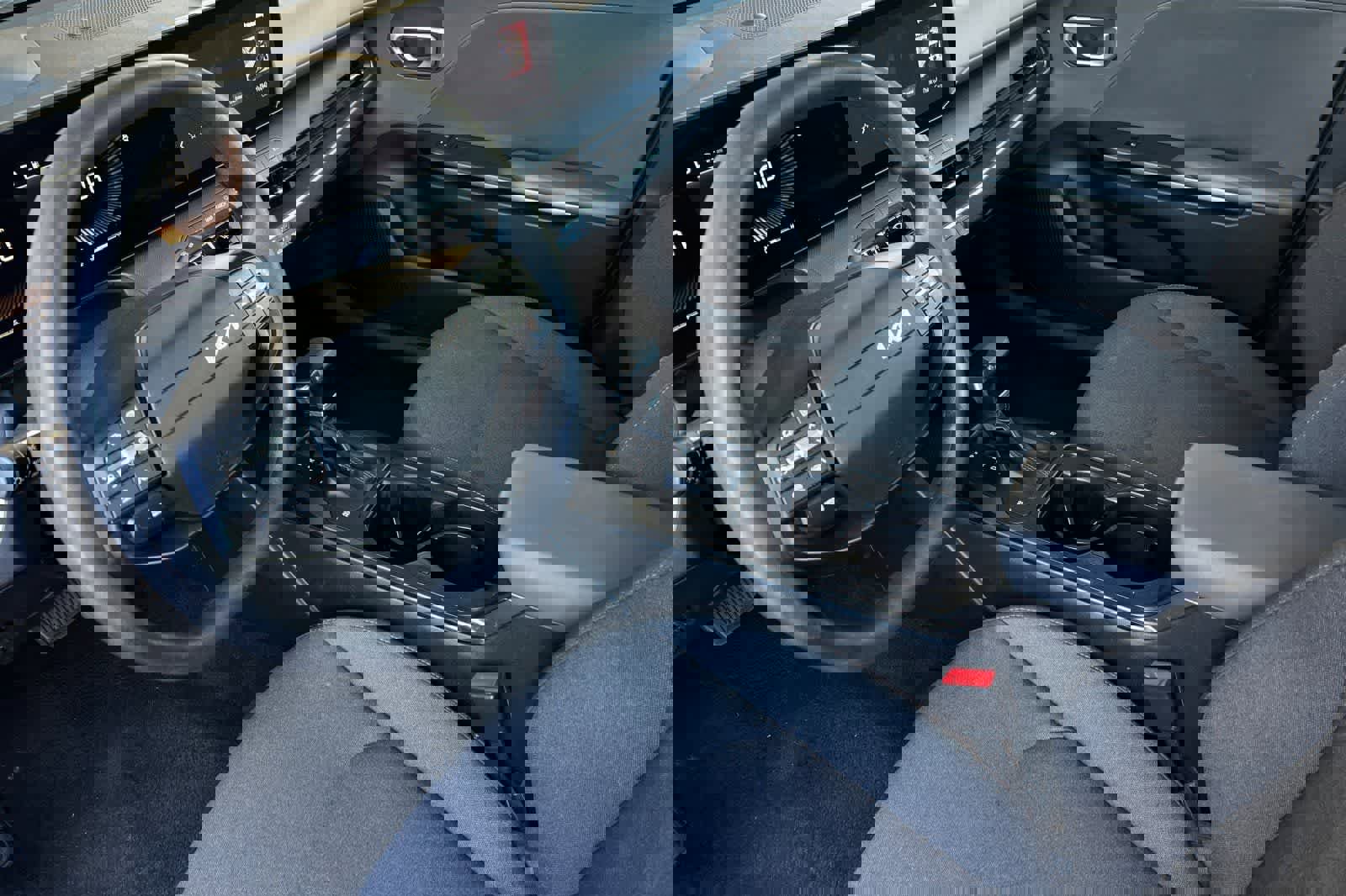 Used 2025 Kia K4 LXS image 14