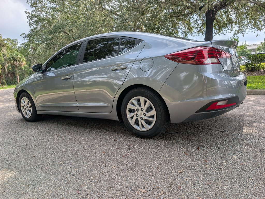 Used 2019 Hyundai Elantra SE FWD image 6