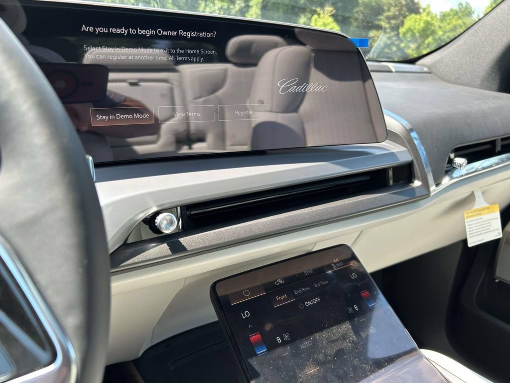 New 2027 Cadillac Vistiq Luxury AWD/4WD image 28