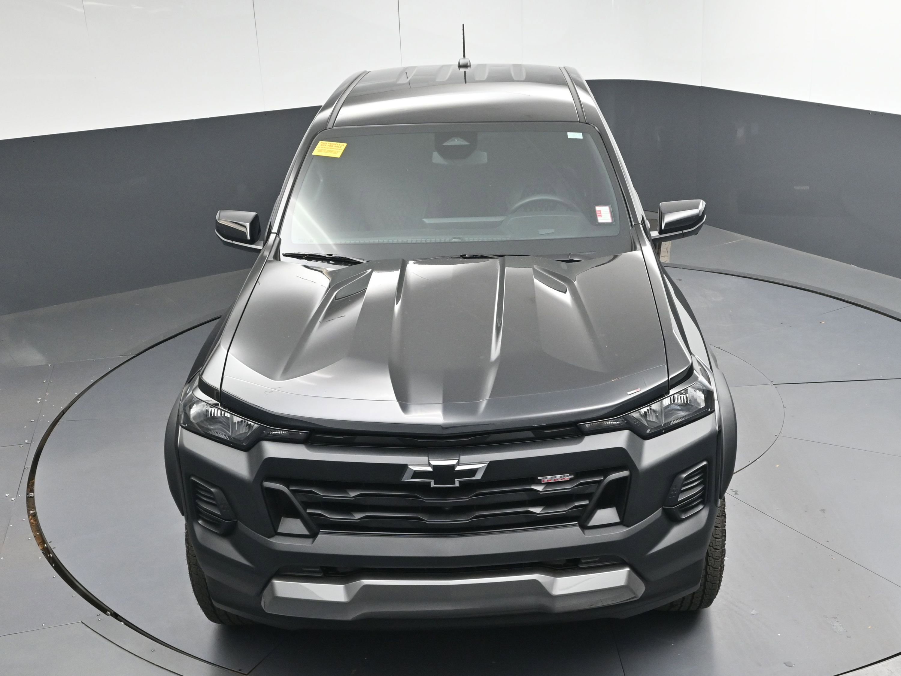 Used 2024 Chevrolet Colorado Trail Boss w/ Technology Package image 31