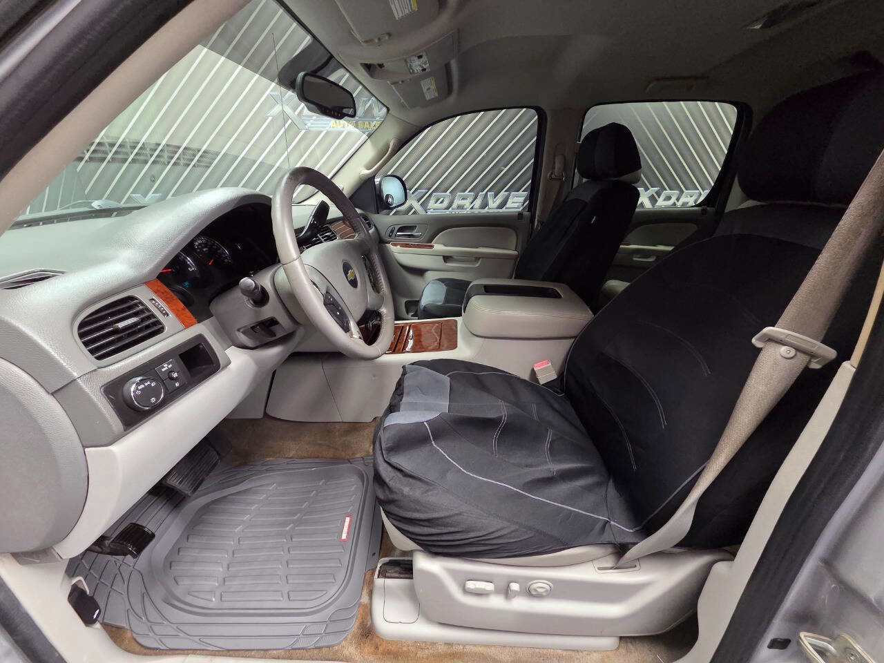 Used 2011 Chevrolet Avalanche LTZ RWD image 18