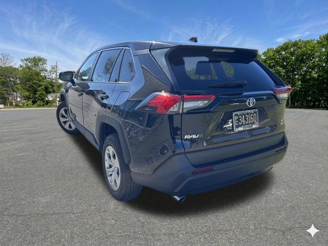 Used 2023 Toyota RAV4 LE AWD/4WD image 6