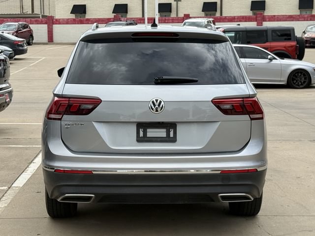 Used 2020 Volkswagen Tiguan SE w/ Panoramic Sunroof Package FWD image 5