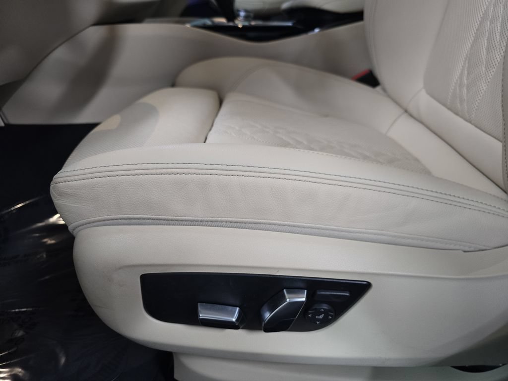 Used 2023 BMW 530i w/ Premium Package RWD image 28