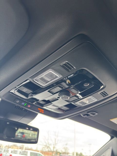 New 2026 GMC Yukon Denali w/ Sun & Power Step Package image 15