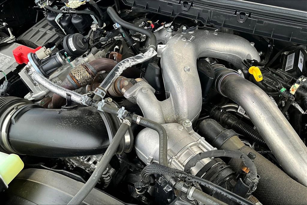 Used 2025 Ford F250 Platinum AWD/4WD image 32