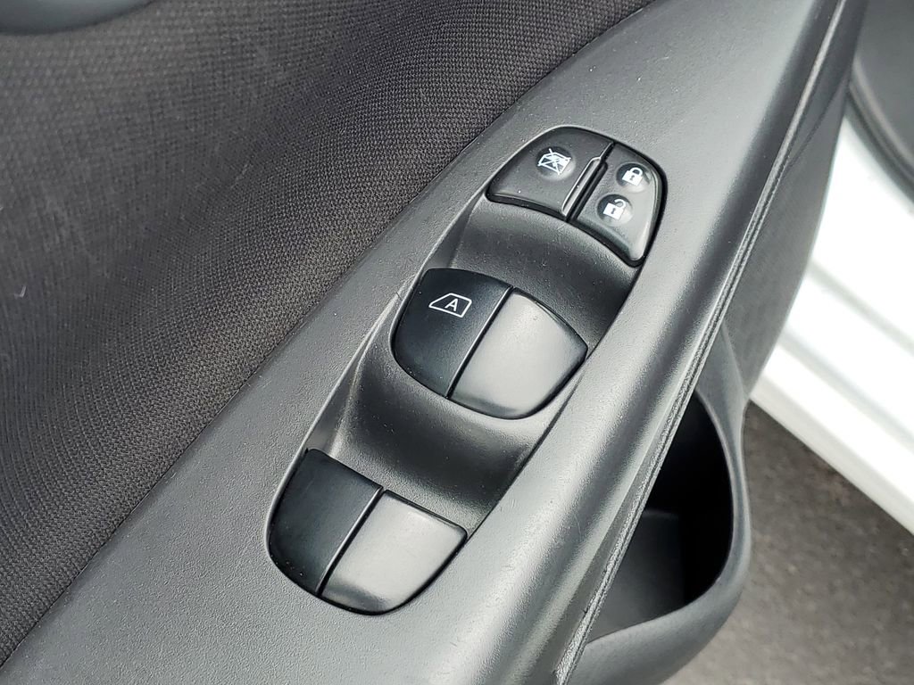 Used 2018 Nissan Sentra S FWD image 21