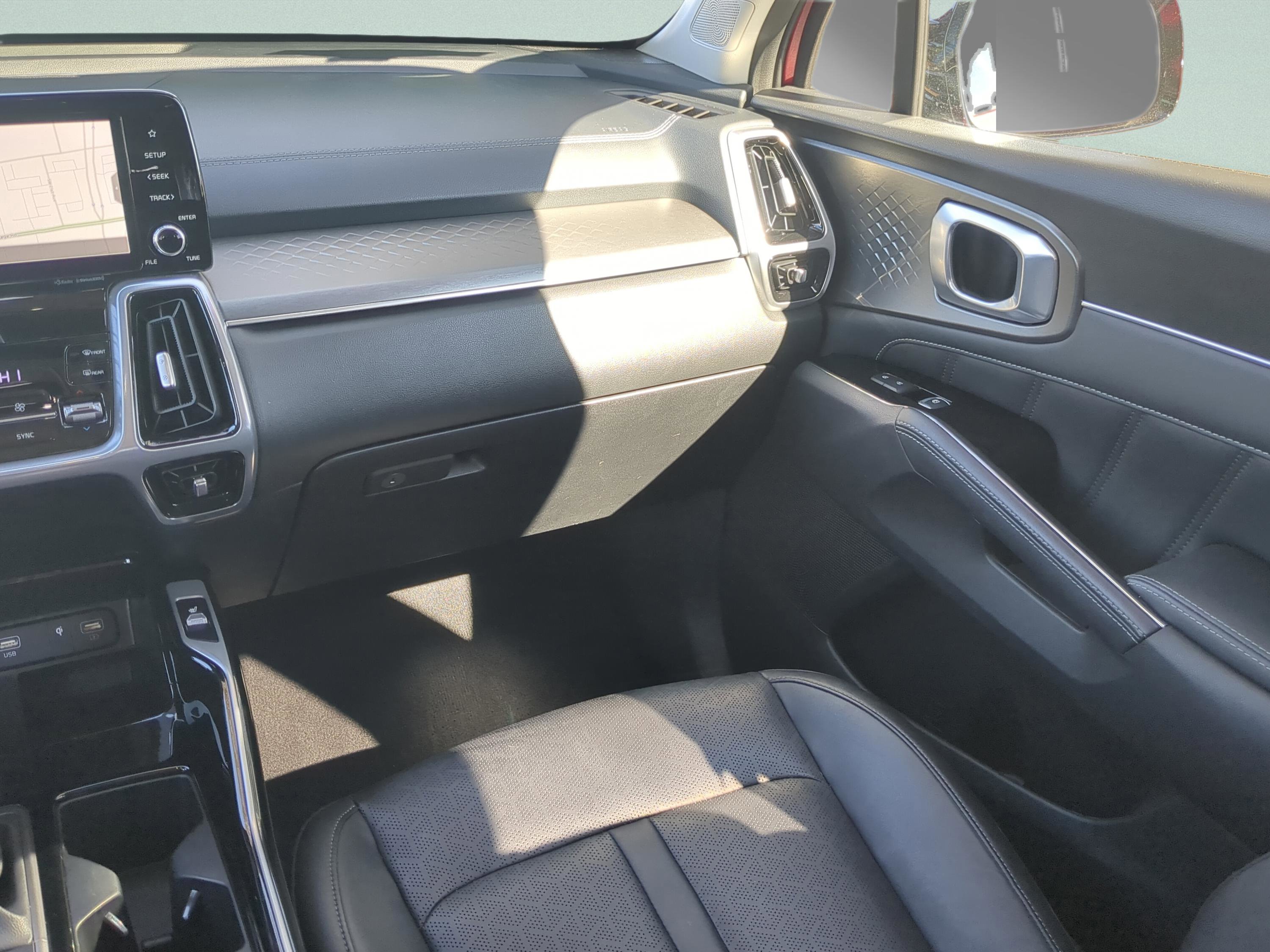 Certified 2023 Kia Sorento SX image 14