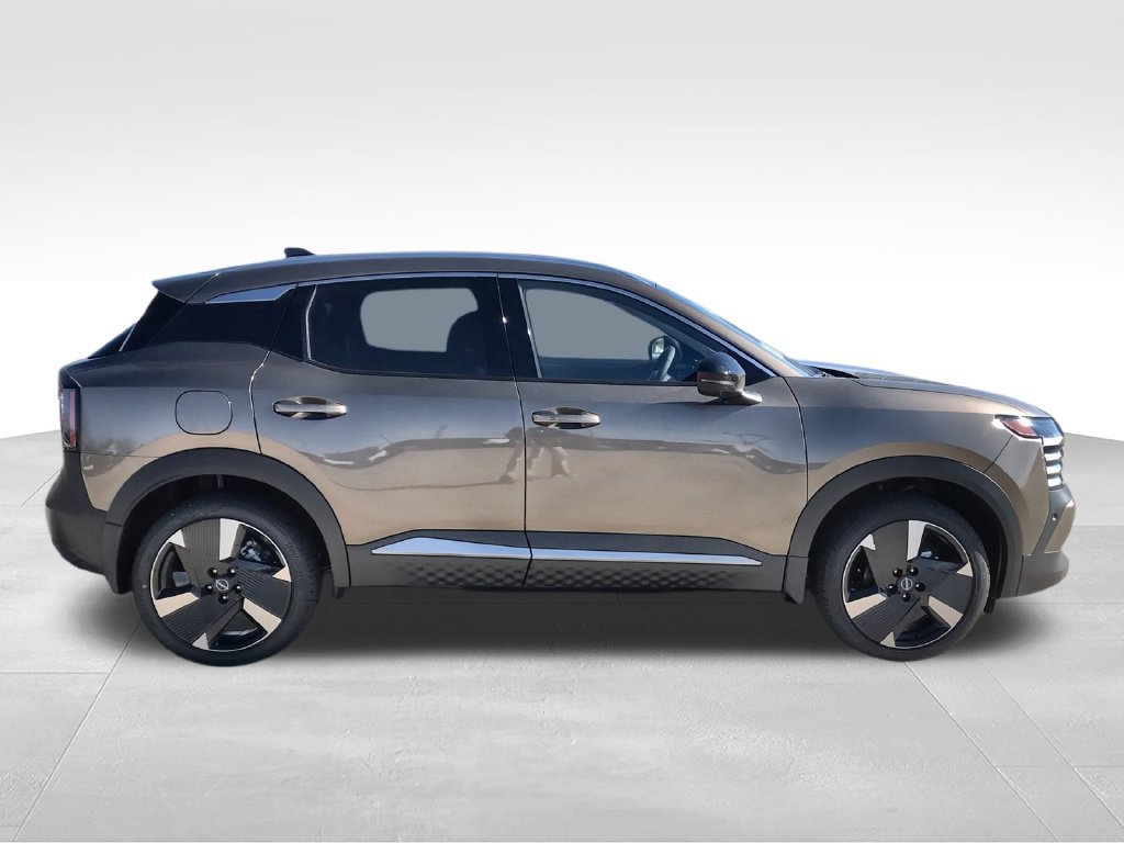 New 2026 Nissan Kicks SR w/ SR Premium Package AWD/4WD image 9