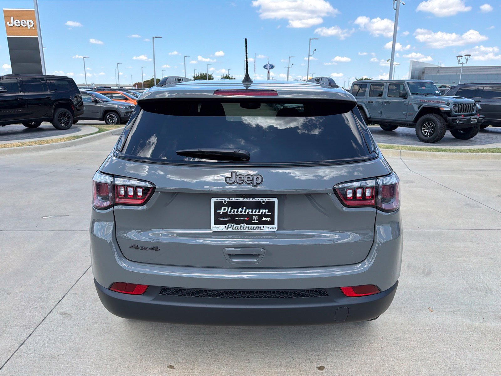 New 2026 Jeep Compass Latitude AWD/4WD image 4