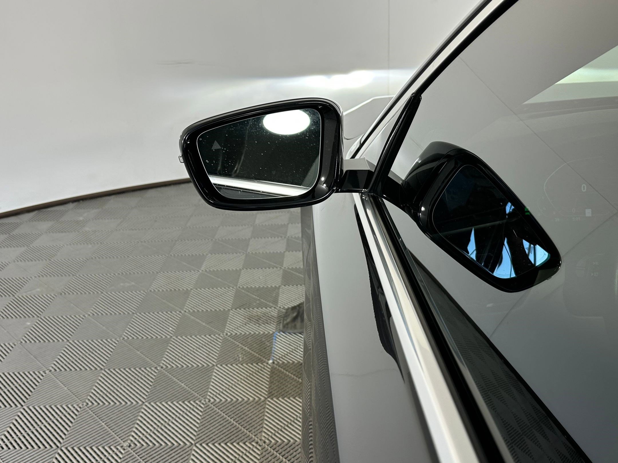 Used 2022 BMW 530i w/ Executive Package image 19