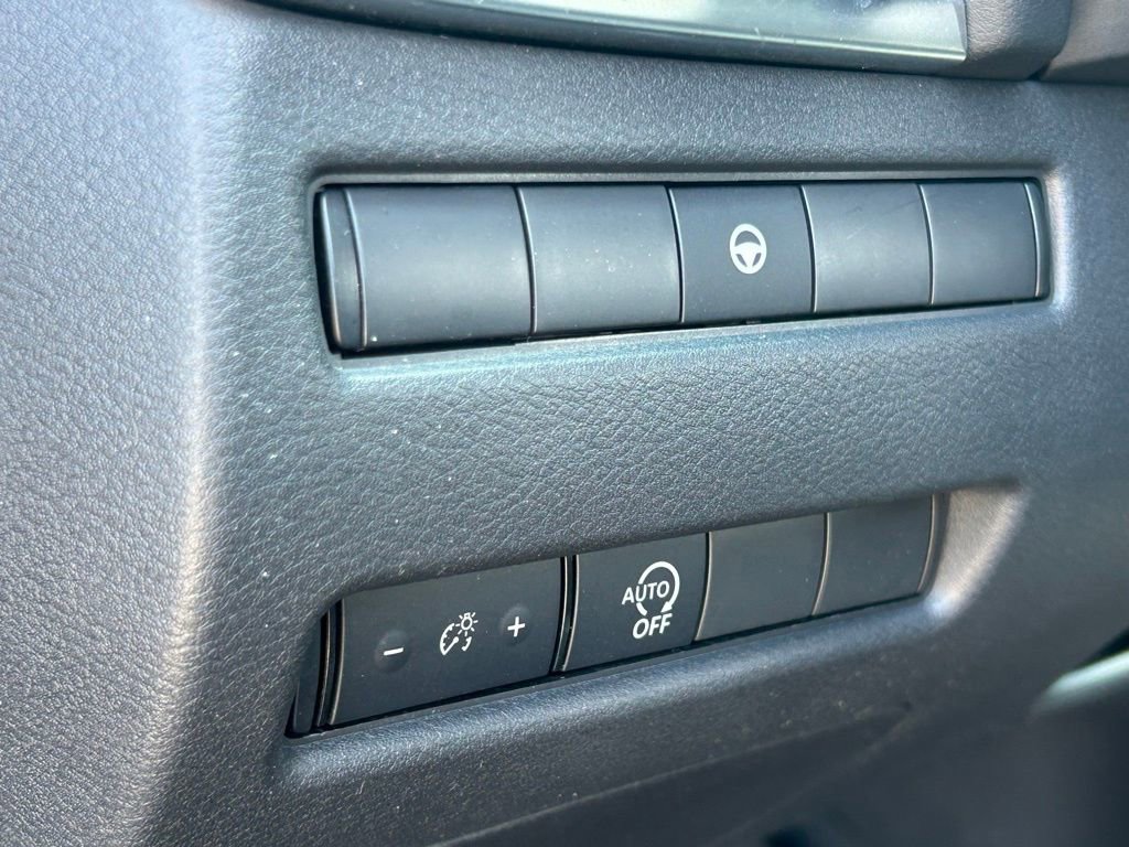 Used 2023 Nissan Rogue SV AWD/4WD image 61
